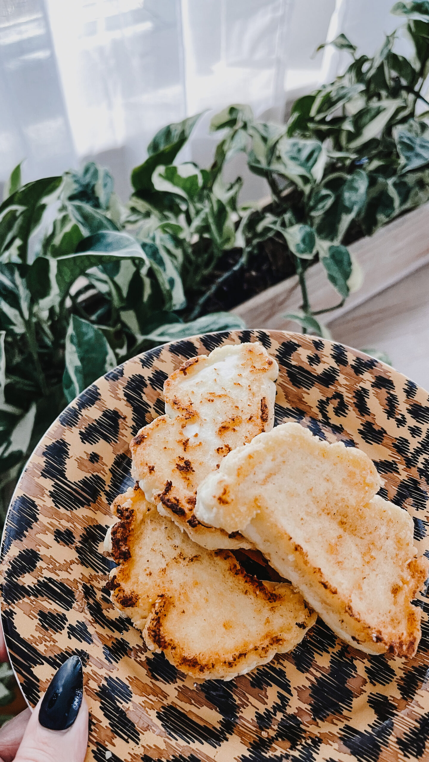 calories in 2 brown toast with butter